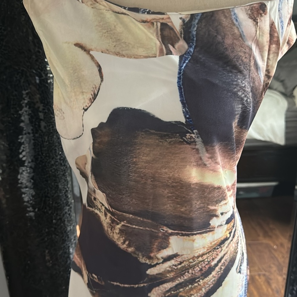 Asymmetrical printed off the shoulder slim long dress, beautiful!! - Picture 4 of 4